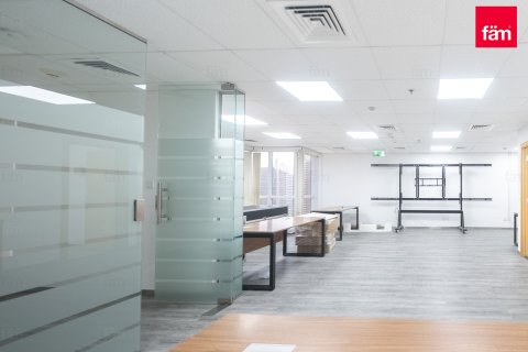 Oficina en Dubai, EAU 102 m² № 694306