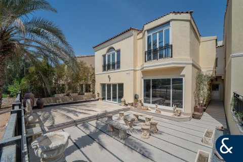 Motor City, Dubai, UAE의 빌라 침실 3개, 399제곱미터 번호 667050