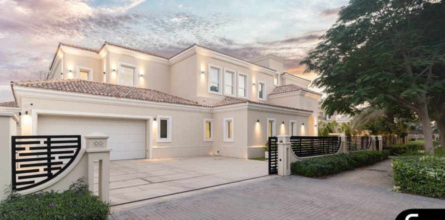 Villa in Arabian Ranches, Dubai, VAE 7 slaapkamers, 1555 vr.m. nr 667687