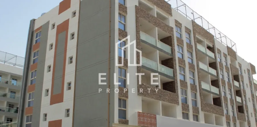 Edificio a Dubai Investment Park, Dubai, EAU 5170 mq. № 620318