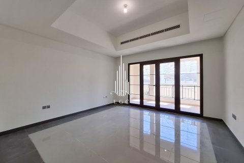 Vila di Al Salam Street, Abu Dhabi, UEA 3 kamar tidur, 261.9 m2 nomor 535120 - foto 12