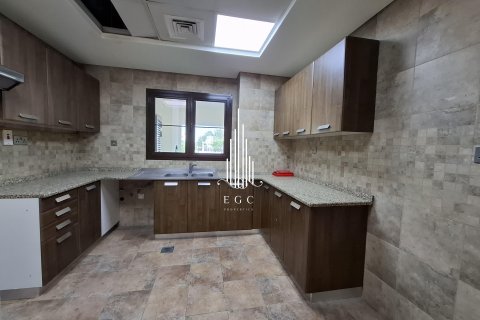 Vila di Al Salam Street, Abu Dhabi, UEA 3 kamar tidur, 261.9 m2 nomor 535120 - foto 13