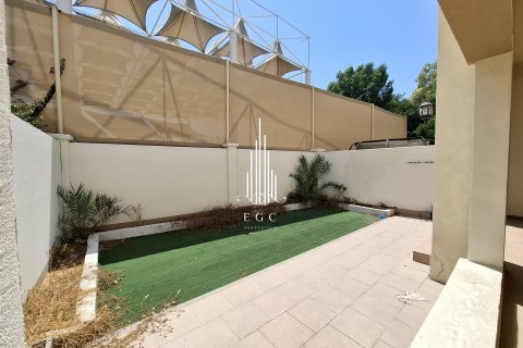 Vila di Al Salam Street, Abu Dhabi, UEA 3 kamar tidur, 261.9 m2 nomor 535120 - foto 5