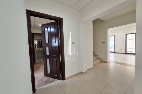 Vila di Al Salam Street, Abu Dhabi, UEA 3 kamar tidur, 261.9 m2 nomor 535120 - foto 24