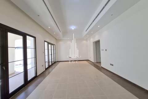 Vila di Al Salam Street, Abu Dhabi, UEA 3 kamar tidur, 261.9 m2 nomor 535120 - foto 10