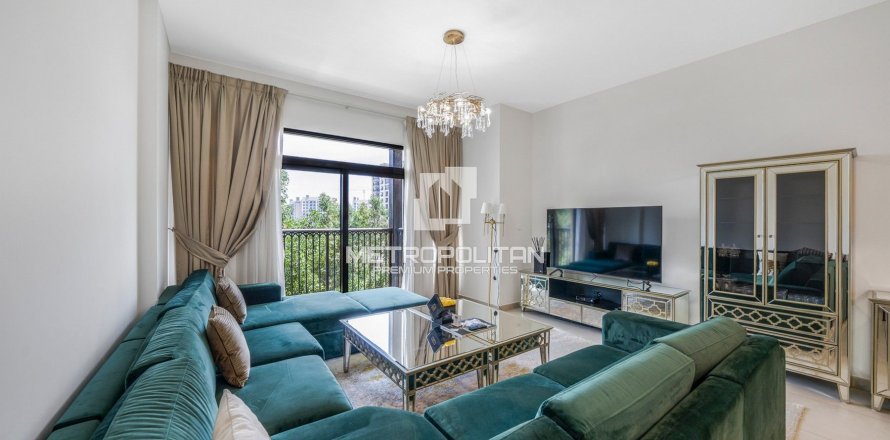 Byt v Umm Suqeim, Dubai, SAE 2 ložnice, 128 m² Č.: 593535