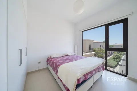 Huvila Arabian Ranches 2, Dubai, Arabiemiraatit 3 makuuhuonetta, 189 m2 № 737849 - kuva 6