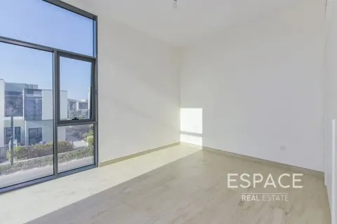 Villa in vendita a Al Furjan, Dubai, EAU 4 camere da letto, 388 mq. № 737851 - foto 11