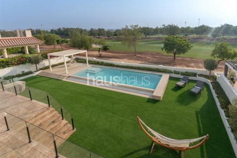 Villa asukohaga Jumeirah Golf Estates, Dubai, AÜE: 6 magamistoaga, 1003 m² Nr 625254