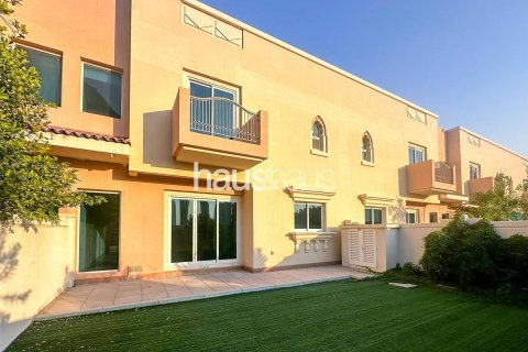 Rumah bandar di Dubai Sports City, UAE 4 bilik tidur, 297 meter persegi № 625301