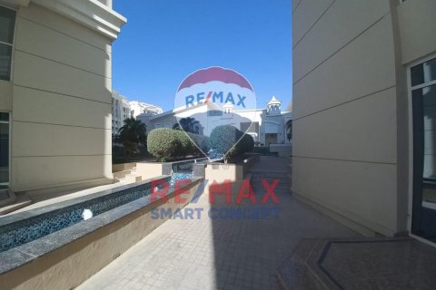 Proprietà commerciale in affitto a Khalifa City, Abu Dhabi, EAU 430 mq. № 570250 - foto 4