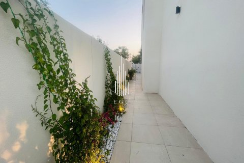 Townhouse de închiriat în Yas Island, Abu Dhabi, EAU 3 dormitoare, 300.2 mp.  №533118 - poză 4