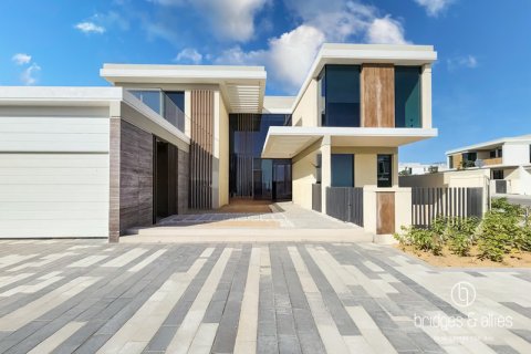 Villa in Tilal Al Ghaf, Dubai, UAE 6 bedrooms, 860 sq.m. № 697444