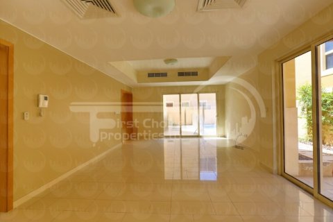 Vila v Al Raha Gardens, Abu Dhabi, SAE 5 spální, 464.5 m2 č. 410540 - Fotografia 4