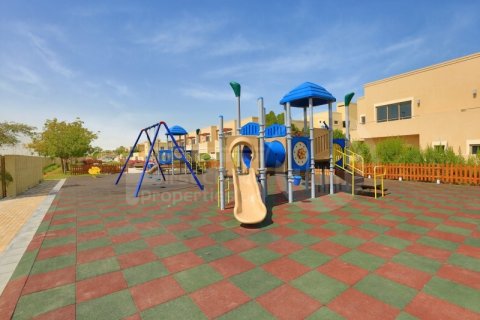 Vila v Al Raha Gardens, Abu Dhabi, SAE 5 spální, 464.5 m2 č. 410540 - Fotografia 18