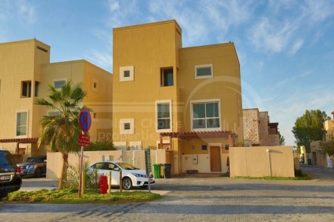 Vila v Al Raha Gardens, Abu Dhabi, SAE 5 spální, 464.5 m2 č. 410540 - Fotografia 1