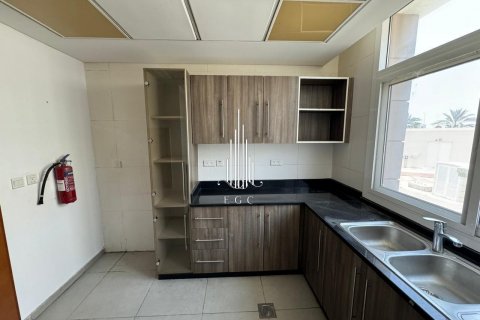 Huvila Khalifa City, Abu Dhabi, Arabiemiraatit 4 makuuhuonetta, 679.6 m2 № 482246 - kuva 12