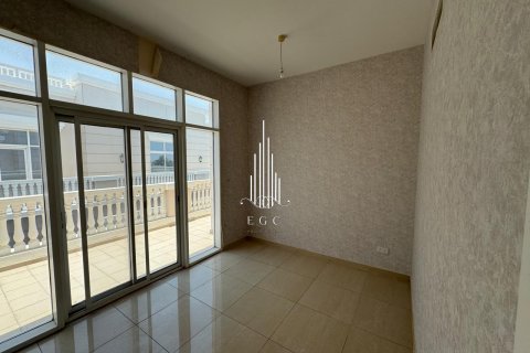 Huvila Khalifa City, Abu Dhabi, Arabiemiraatit 4 makuuhuonetta, 679.6 m2 № 482246 - kuva 10