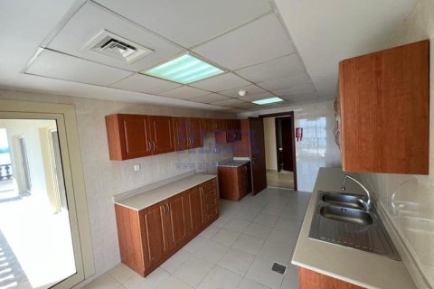 Apartment sa Al Hamra Village, Ras Al Khaimah, UAE 3 silid-tulugan, 223 sq.m. № 691801 - larawan 9