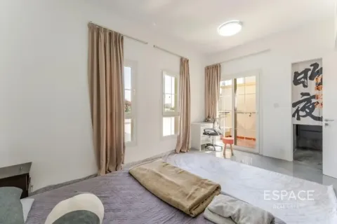 Vila di The Springs, Dubai, UAE 2 bilik tidur, 153 meter persegi № 738182 - foto 4