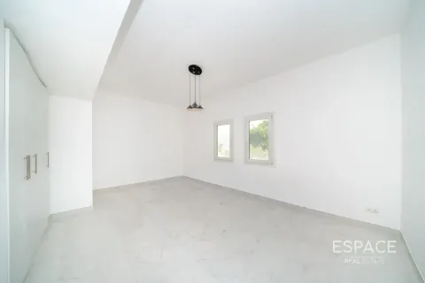 Villa til leje i Meadows, Dubai, UAE 4 soveværelser, 373 kvm № 738185 - foto 11