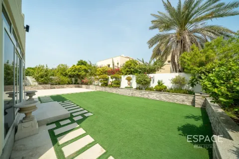 Villa til leje i Meadows, Dubai, UAE 4 soveværelser, 373 kvm № 738185 - foto 16