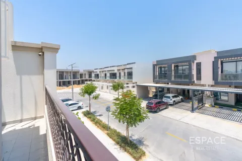 Villa sa Al Furjan, Dubai, UAE 3 silid-tulugan, 203 sq.m. № 738181 - larawan 16