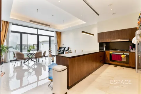 Villa i Al Furjan, Dubai, UAE 3 soveværelser, 203 kvm № 738181