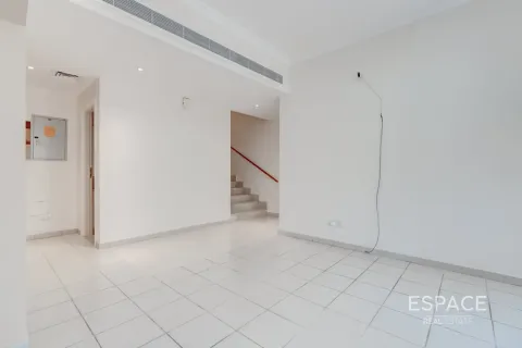 Vila di Meadows, Dubai, UEA 3 kamar tidur, 287 m2 nomor 738180 - foto 4