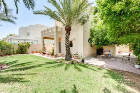 Vila di Meadows, Dubai, UEA 3 kamar tidur, 287 m2 nomor 738180 - foto 19