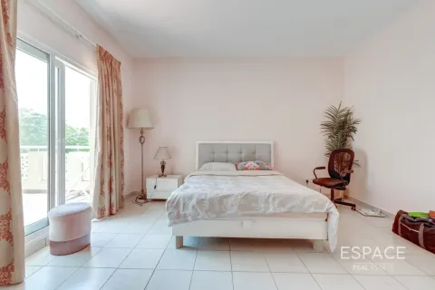 Vila di Meadows, Dubai, UEA 3 kamar tidur, 287 m2 nomor 738180 - foto 9