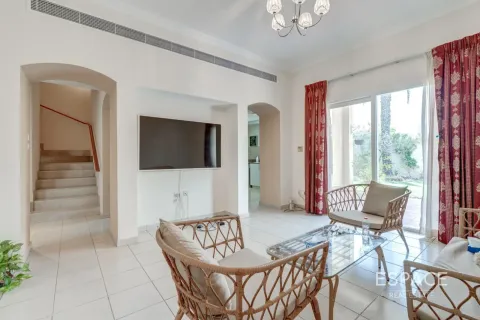 Vila di Meadows, Dubai, UEA 3 kamar tidur, 287 m2 nomor 738180 - foto 6