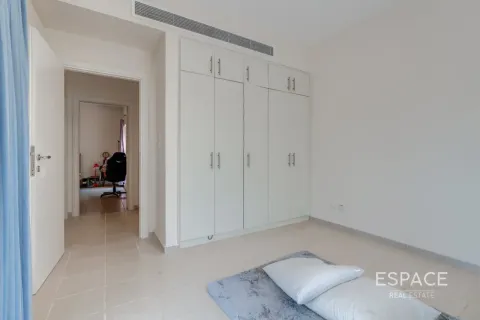 Vila di Meadows, Dubai, UEA 3 kamar tidur, 287 m2 nomor 738180 - foto 11