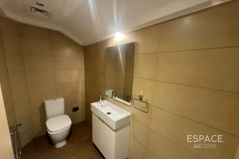 Vila v Meadows, Dubai, SAE 4 spálne, 287 m2 č. 738184 - Fotografia 15