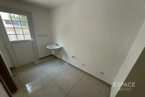 Vila v Meadows, Dubai, SAE 4 spálne, 287 m2 č. 738184 - Fotografia 13