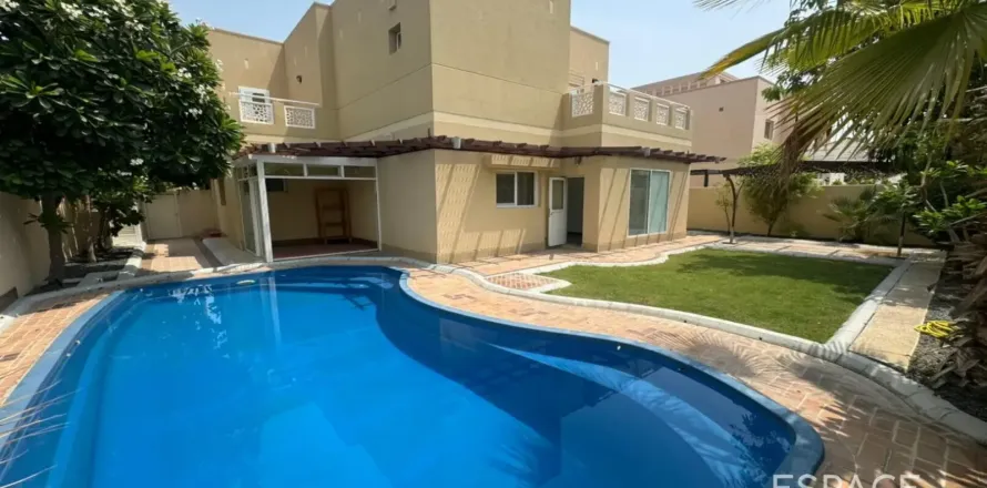 Vila v Meadows, Dubai, SAE 4 spálne, 287 m2 č. 738184