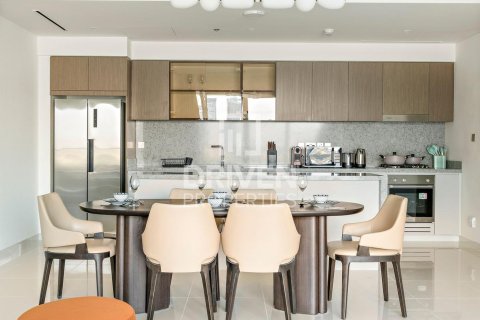 Apartmen di Dubai Harbour, Dubai, UAE 2 bilik tidur, 134.62 meter persegi № 768601 - foto 12