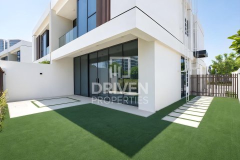 Adosado en Mohammed Bin Rashid City, Dubai, EAU 4 dormitorios, 312.25 m² № 765501