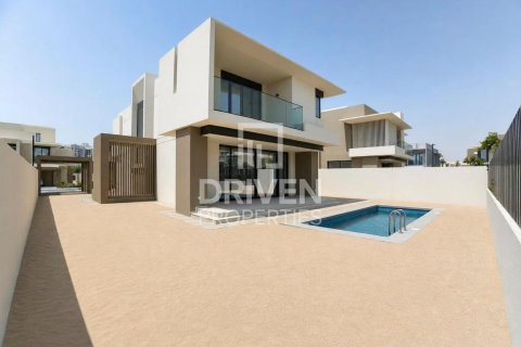 Villa a Jebel Ali, Dubai, EAU 4 camere da letto, 640.01 mq. № 765503