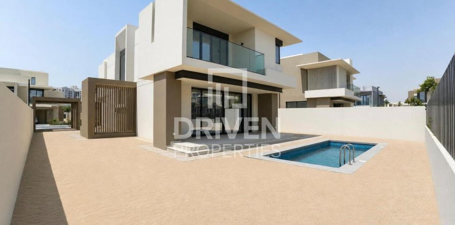 Villa em Jebel Ali, Dubai, EAU 4 quartos, 640.01 m2 № 765503