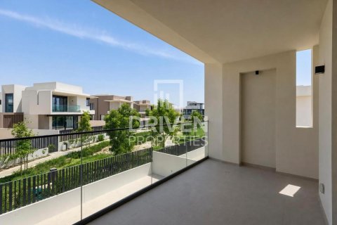 Villa para arrendamento em Jebel Ali, Dubai, EAU 4 quartos, 640.01 m2 № 765503 - foto 22