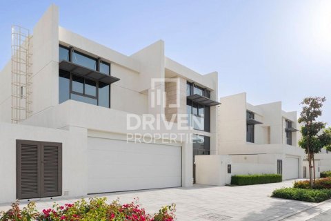 Villa a Mohammed Bin Rashid City, Dubai, EAU 4 camere da letto, 608.14 mq. № 765500