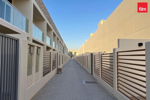 Dubai, BAE’de satılık villa 4 yatak odası, 202.7 m² No 760928 - fotoğraf 15