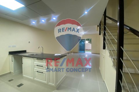 Vila di Al Reef, Abu Dhabi, UEA 3 kamar tidur, 225.2 m2 nomor 478344 - foto 5