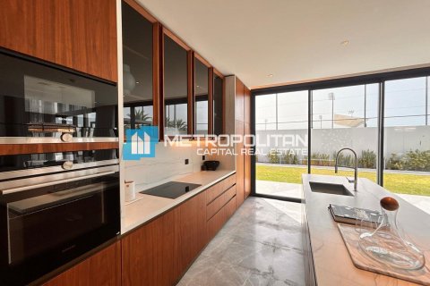 Vilë në Saadiyat Island, Abu Dhabi, Emiratet e Bashkuara Arabe 4 dhoma gjumi, 461 m2. № 694719 - Foto 5