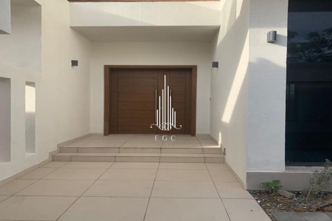 Vila na Yas Island, Abu Dhabi, SAE 5 ložnice, 547.9 m² Č.: 533126