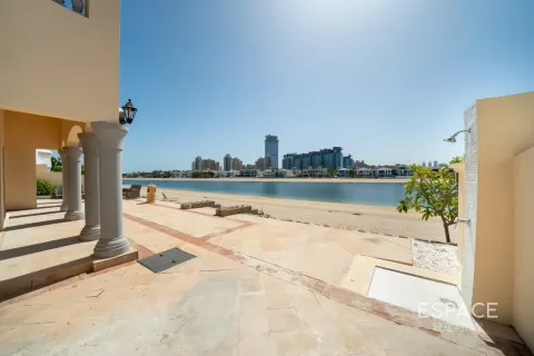 Villa sa Palm Jumeirah, Dubai, UAE 4 silid-tulugan, 465 sq.m. № 738254 - larawan 12