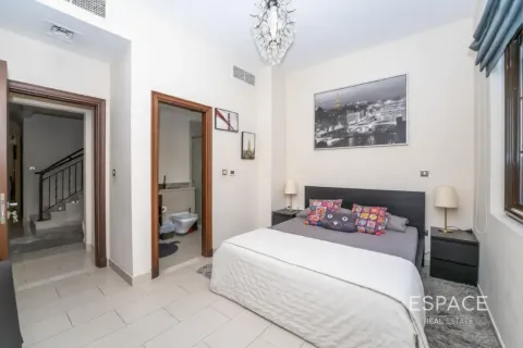 Villa te huur in Arabian Ranches 2, Dubai, VAE 5 slaapkamers, 314 vr.m., nr 738257 - foto 6
