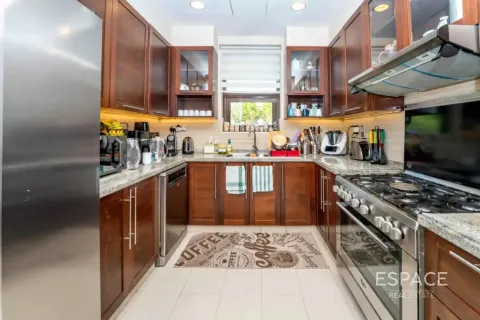 Villa te huur in Arabian Ranches 2, Dubai, VAE 5 slaapkamers, 314 vr.m., nr 738257 - foto 5