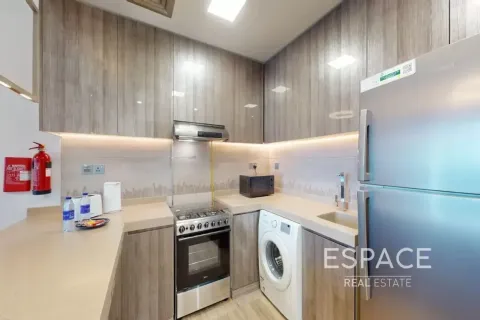 Apartmen di Jumeirah Lake Towers, Dubai, UAE 1 bilik tidur, 73 meter persegi № 738256 - foto 5
